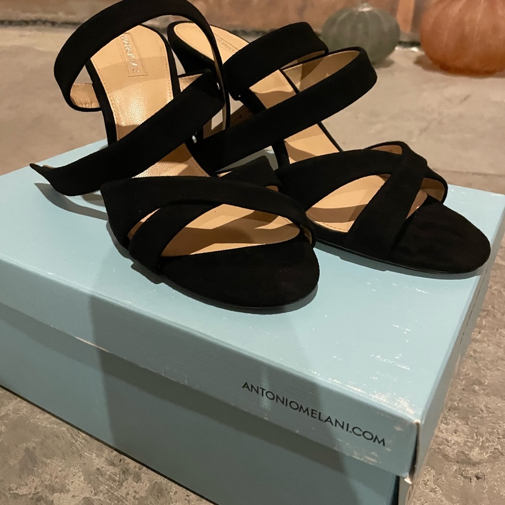 Antonio Melani heels size 9
